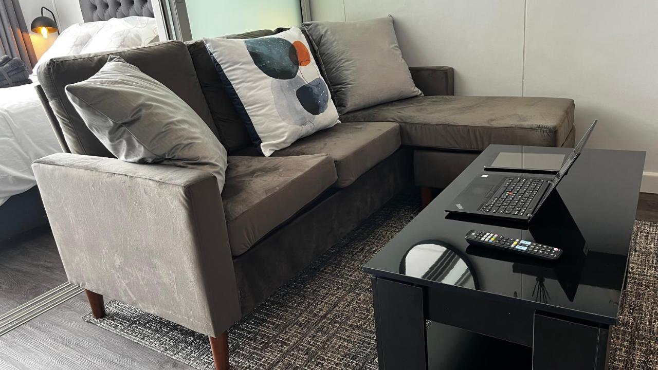 קייפטאון Modern Luxury Studio With Breathtaking City Views - No Load Shedding מראה חיצוני תמונה