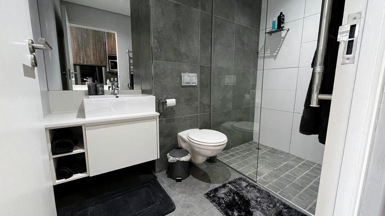 קייפטאון Modern Luxury Studio With Breathtaking City Views - No Load Shedding מראה חיצוני תמונה